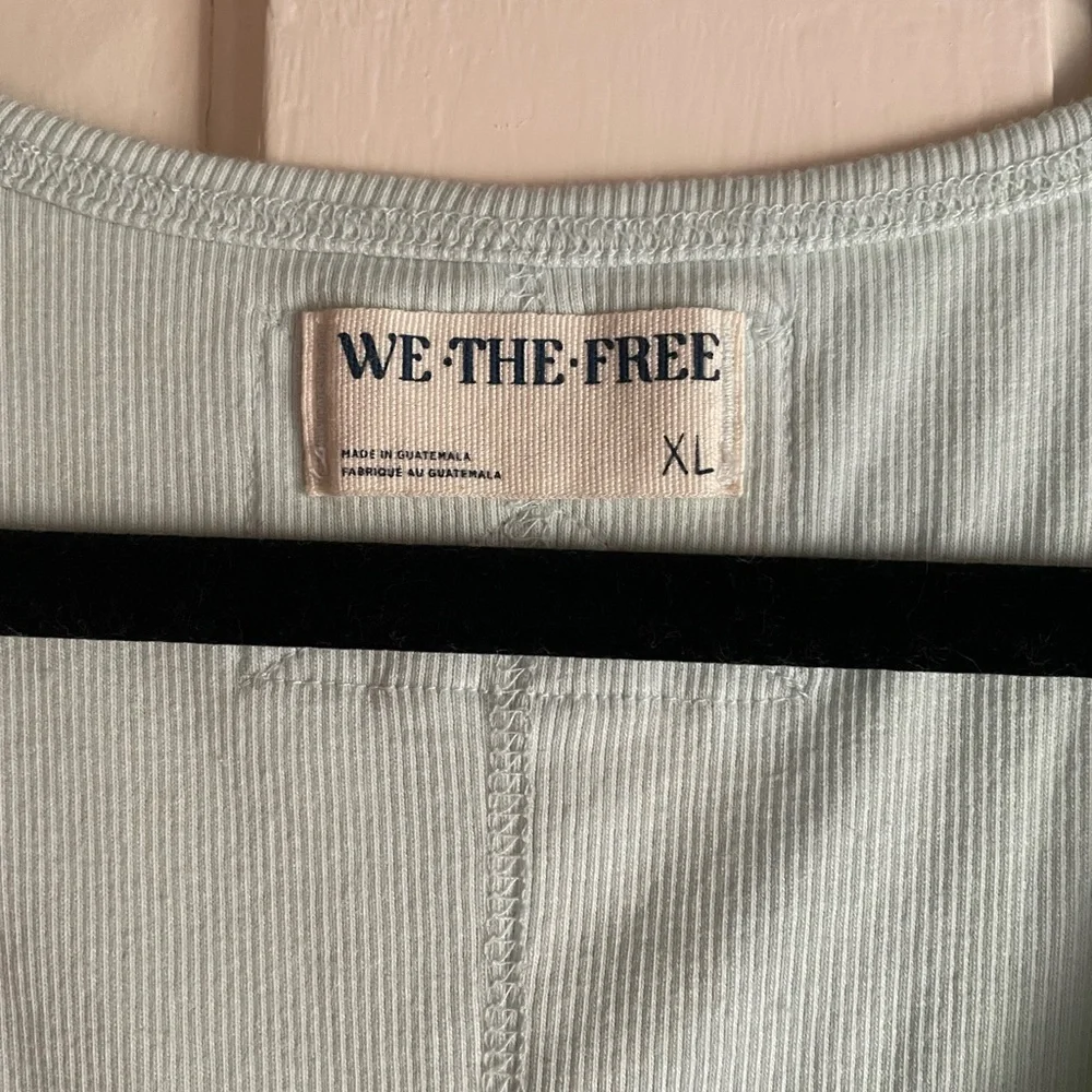 NWT We the Free Hummingbird Tank size XL - Picture 4 of 4